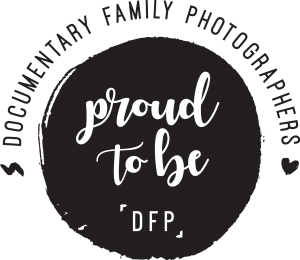 documentary family photographers logo
